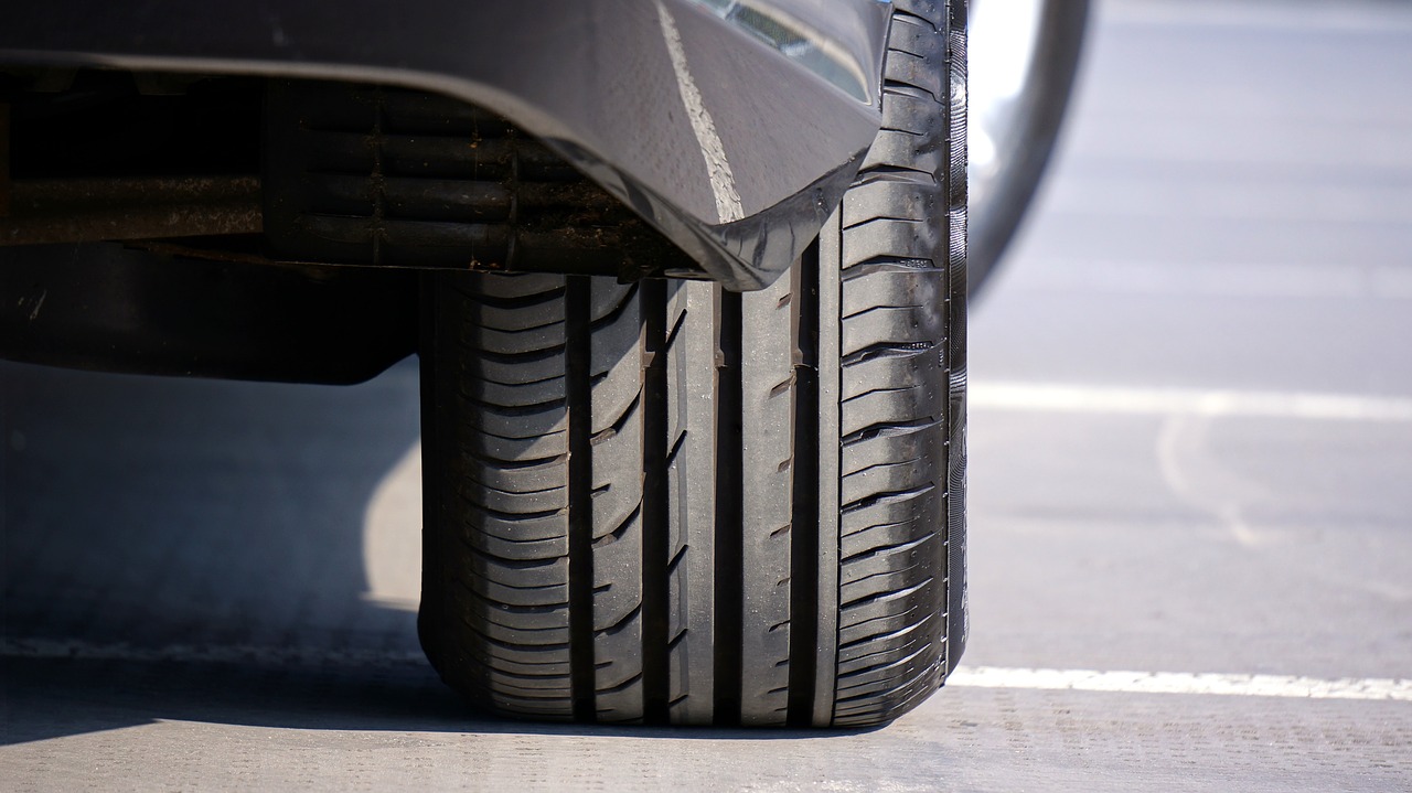 performance tire tread pattern